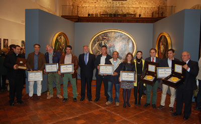 'San Jerónimo' entrega sus premios al pantocrator del Salvador y los apartamentos turísticos 'Blue Windows House'