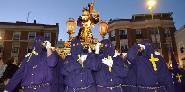 Multitudinario Santo Entierro para cerrar el Viernes Santo