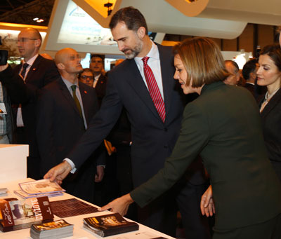 Los Reyes de España visitan el stand de Castilla-La Mancha en FITUR