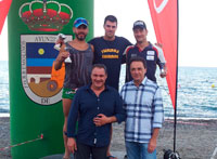 Rubén Gutiérrez en el podium de la Travesía de Torremolinos