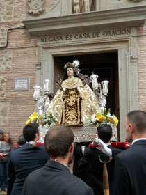 Santa Teresa de Jesús sale en procesión por las calles de Talavera 55 años después