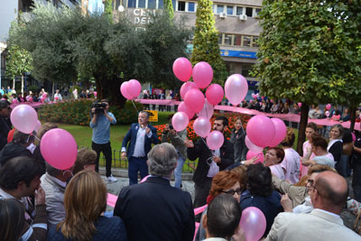 La Trinidad se vistió de color rosa con motivo del Día Mundial del Cáncer de Mama