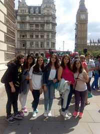 Estudiantes del colegio talaverano Cristóbal Colón disfrutan con ‘A trip to London’