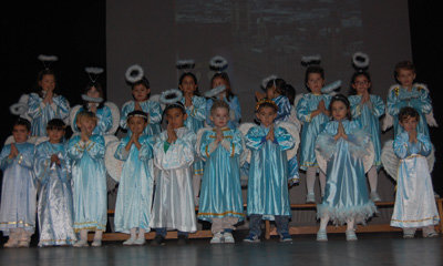 Costumbres navideñas en el mundo representadas por el colegio 'San Ildefonso'