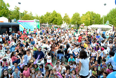 Absoluto éxito en la I Jornada 'Vuelta al cole solidaria' celebrada en el Parque Roma