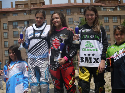 Buenos resultados para los pilotos del club BMX Los Pinos en Madrid