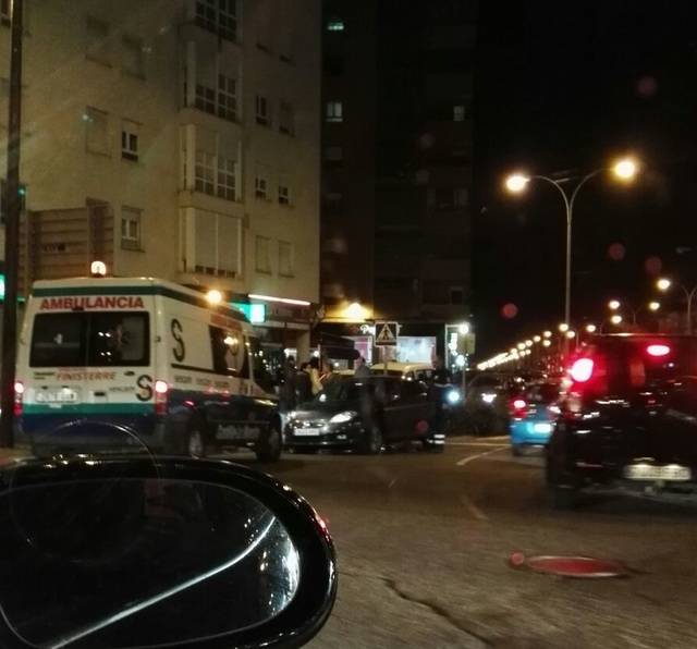 Aparatoso accidente junto a la Avenida de Madrid