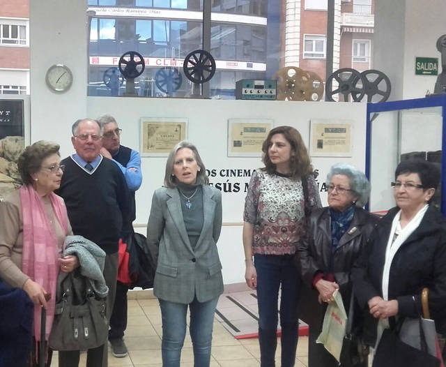 Objetos antiguos de cine en la Biblioteca