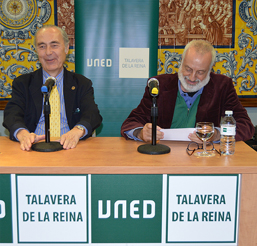 Lectura del libro de Luis A. Cuenca en la UNED