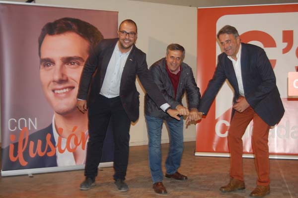 C's: “Albert Rivera ha ocupado un espacio de centro tras Suárez”