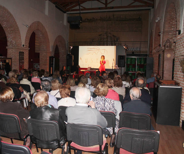 Silvia Molina llevó su música al Museo Etnográfico