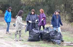 Talavera La Nueva se vuelca con la limpieza del paraje de Cabañuelas