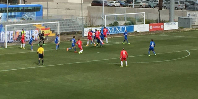 El CF Talavera empata con todo en contra en Fuenlabrada