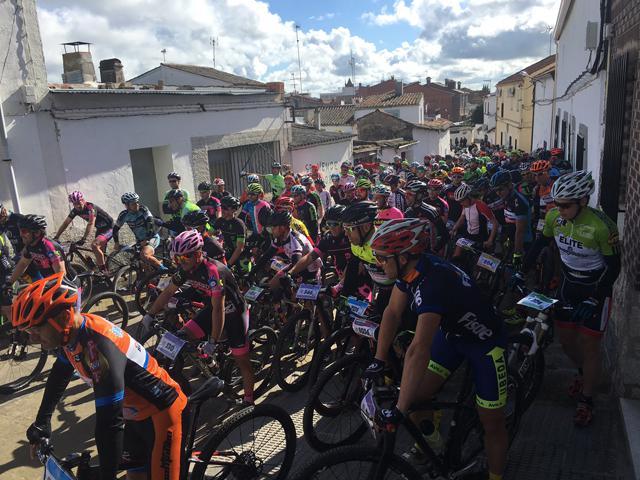 Fiesta de la bici en la maratón BTT de Gamonal