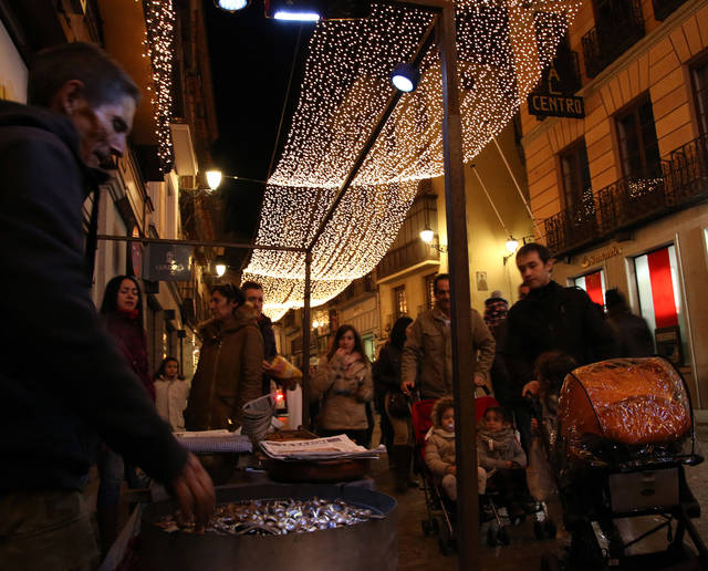 Lleno en las calles de Toledo durante el puente