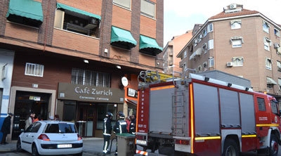 El incendio de una campana extractora da un buen susto a dos ancianos en Talavera