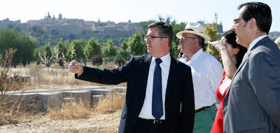 Marín comprueba las obras de limpieza y acondicionamiento en el yacimiento arqueológico de Vega Baja