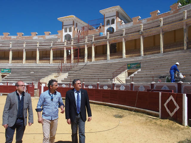 Mariscal visita las obras de la Plaza de Cuenca