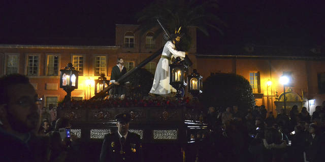 Cristo de la Salud y Regantes ensalzan un emotivo Martes Santo