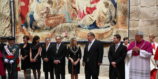 La alcaldesa de Toledo preside el Corpus Christi