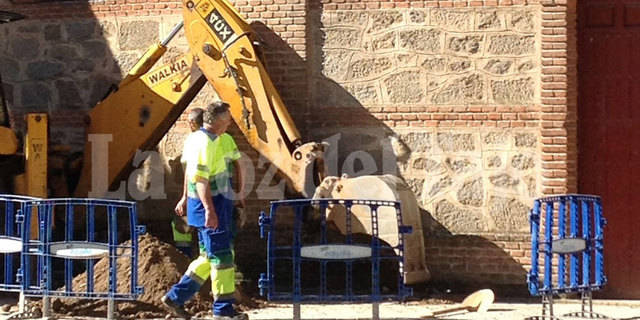 En busca de la acometida de agua de la Plaza de Toros