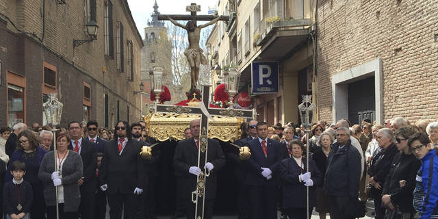 El Vía Crucis Penitencial completa sus catorce estaciones cerámicas