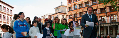 Toledo celebra el Día del Libro en Zocodover con la participación de más de 200 escolares de la ciudad