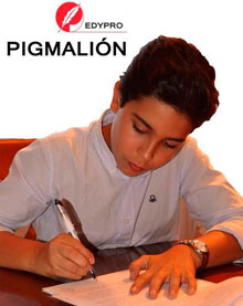 Álvaro Cabo firma su primer contrato editorial