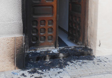 Detenidos cuatro menores que quemaron las puertas de ocho viviendas de Villafranca de los Caballeros