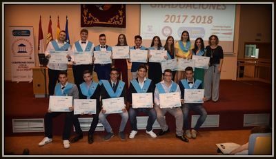 Alumnos de 3º de Infantil, 6º de Primaria y 4º de ESO, del Clemente Palencia, celebran su graduación