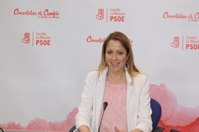 El PSOE pide a Cospedal que "coja la puerta y se vaya" por haber estado involucrada "en todas las tramas de corrupción"