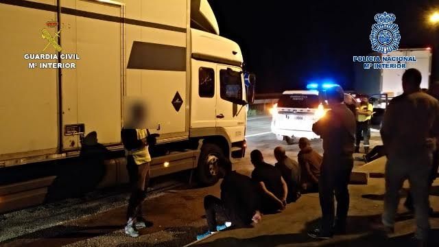 Desarticulado un grupo criminal dedicado al robo de camiones y mercancías en la A-2