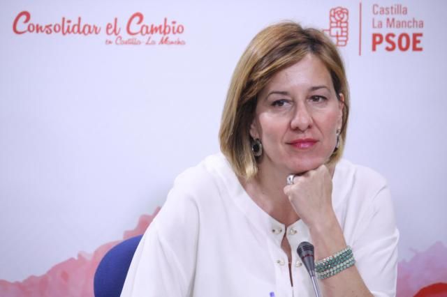 a portavoz del Grupo Parlamentario Socialista, Blanca Fernández