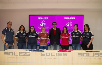 La Fundación Soliss, nuevo patrocinador de las chicas del Club de Rugby Toledo