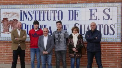 Amancio Ortega beca a dos alumnos del IES Puerta de Cuartos