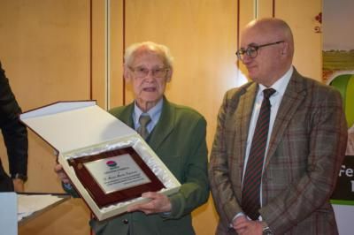 Fertilizantes Moisés celebra sus 25 años con un emotivo homenaje a su fundador