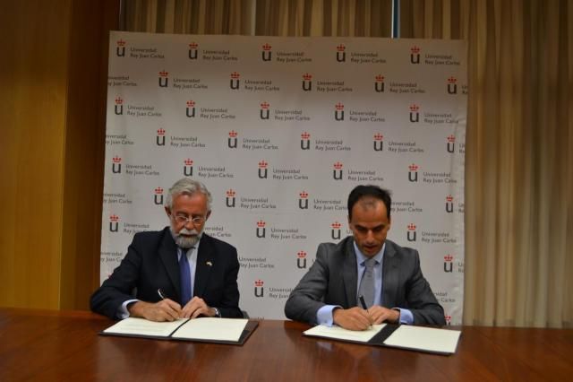 Firma del acuerdo entre el Ayuntamiento y la URJC