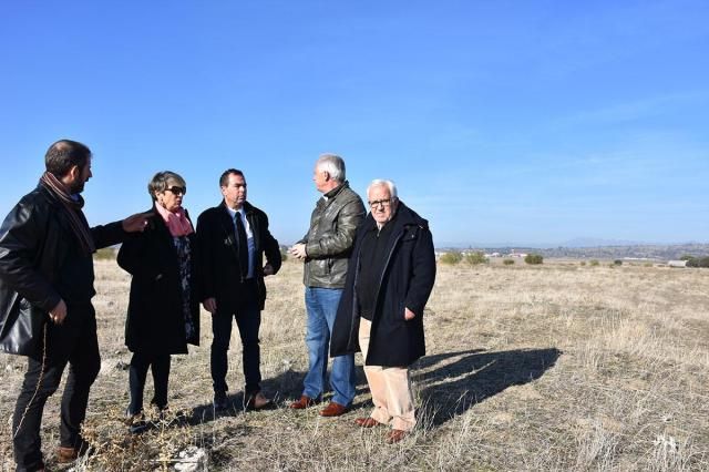 José Gutiérrez durante su visita al polígono Torrehierro