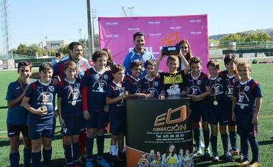 La UD Velada, vencedor a penaltis de la I Copa Ciudad de la Cera&#769;mica ‘Trofeo SOLISS’ de Fu&#769;tbol 8 Alevín