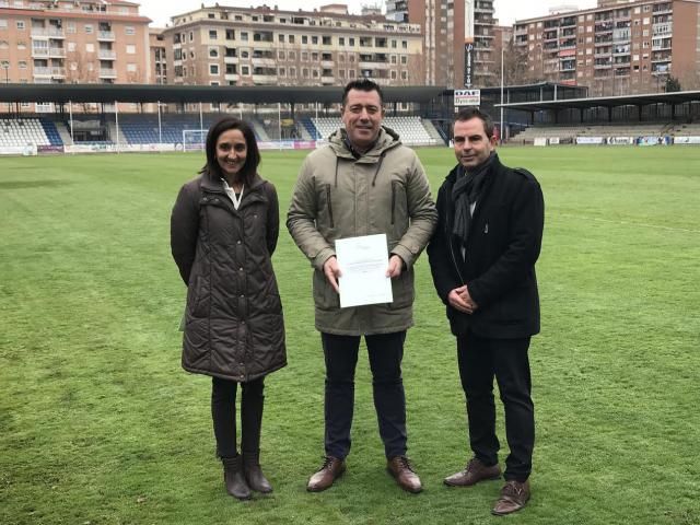 La Diputación firma con el CF Talavera un convenio de colaboración de 20.000 euros 