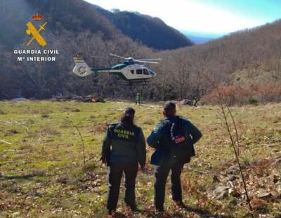 LOS NAVALUCILLOS | La Guardia Civil rescata a hombre aislado por la nieve y que necesitaba medicación