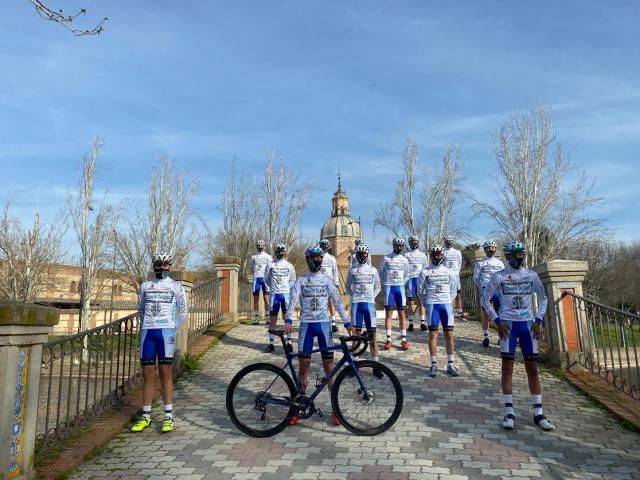 CICLISMO | El Team Junior ‘Ciudad de Talavera’ y su “talaveranismo” en las equipaciones