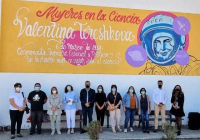 Navalcán y Velada homenajean a las mujeres científicas con sendos murales