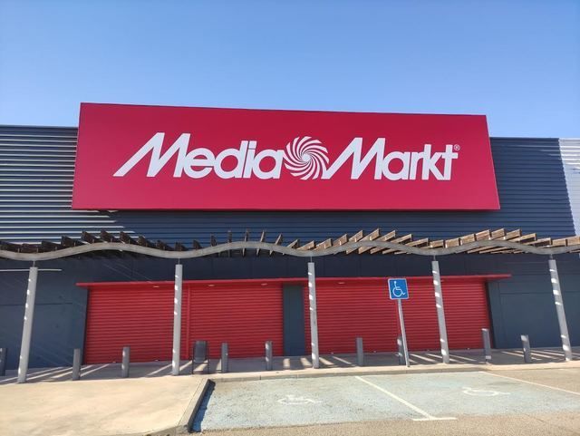 Fachada exterior del nuevo establecimiento de MediaMarkt / D.M.M./ La Voz del Tajo