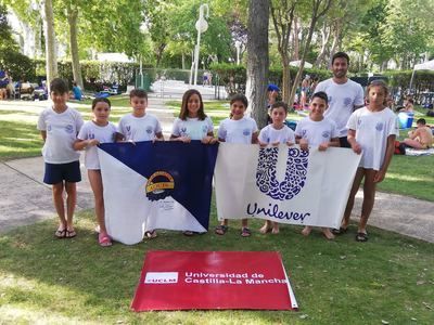 El Club Natación Aqüis participa en el Campeonato Regional