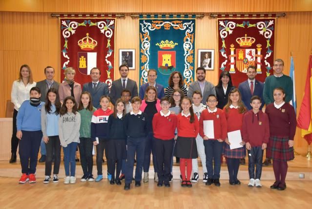 Pleno escolar en Talavera como homenaje a la Constitución Española (fotos)