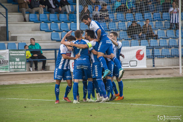 El CF Talavera lo hizo todo bien. Flamante 4-0 al histórico CD Badajoz