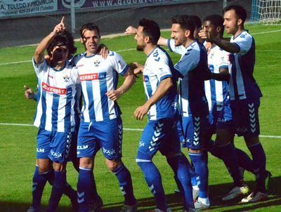 Las mejores imágenes de la victoria del CF Talavera ante El Ejido