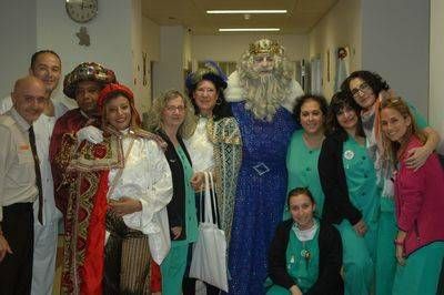 Los Reyes Magos visitan a los niños ingresados en el Hospital General Nuestra Señora del Prado