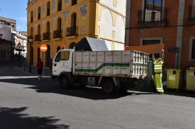 TALAVERA | Hasta 600 euros de multa por tirar muebles o enseres en la vía pública